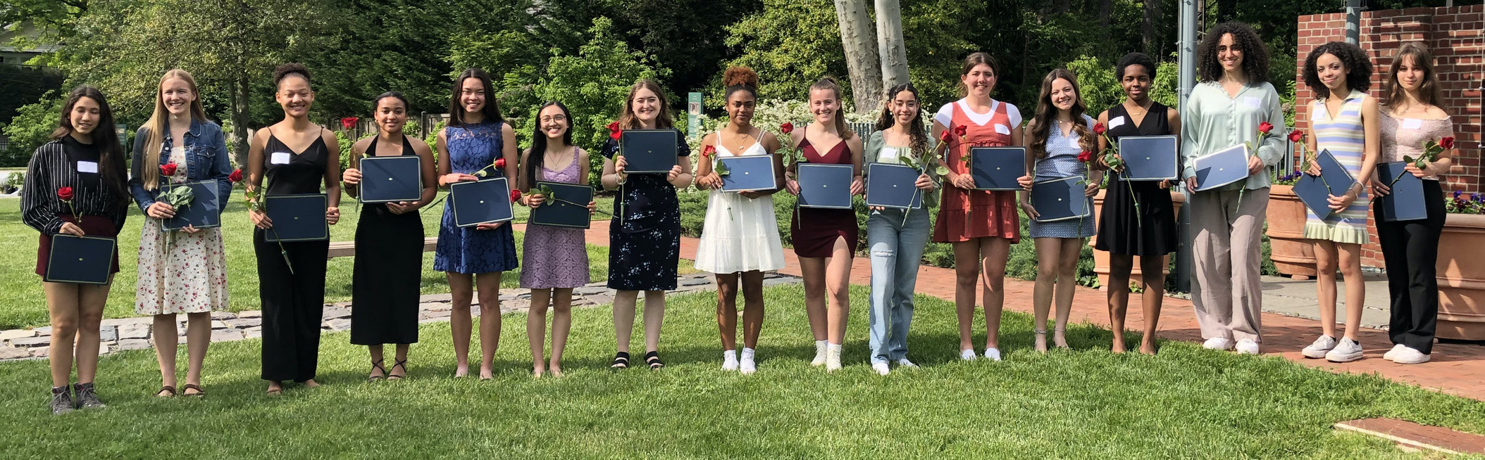 2022ScholarshipTea-Morven-16awardees_crop7848